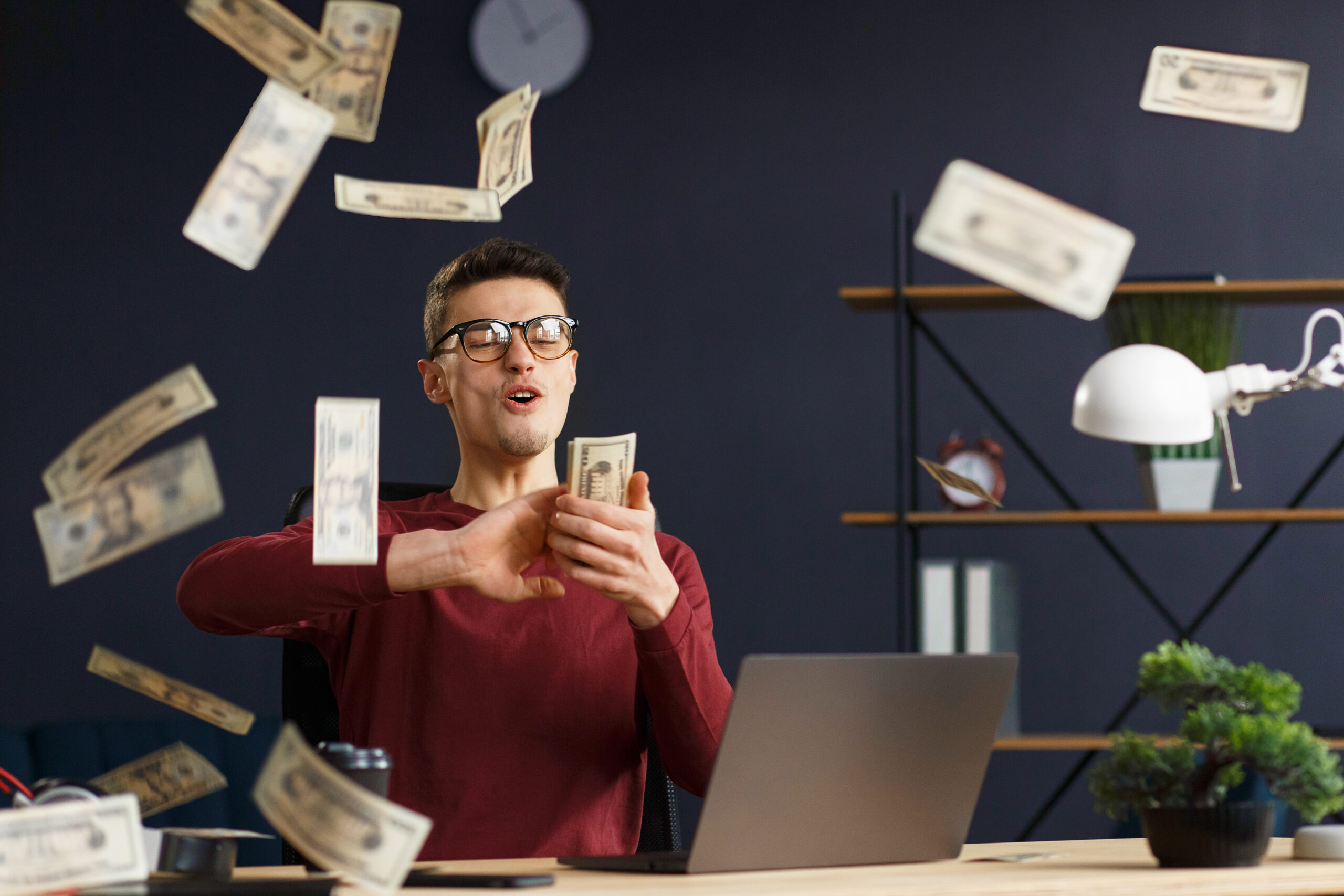 5 Hábitos Financeiros que Todo Jovem Deve Adotar Desde Cedo