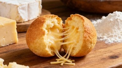 Aprenda a Fazer Pão de Queijo Perfeito: Crocante, Macio e com Sabor de Minas